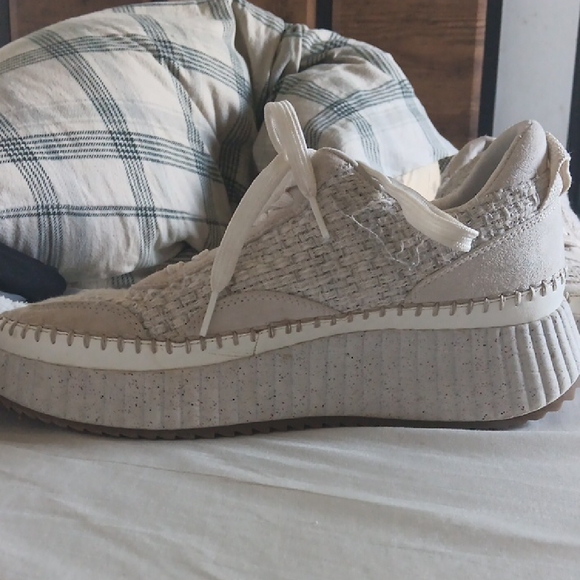 Universal Thread Platform Shoes - Picture 2 of 6